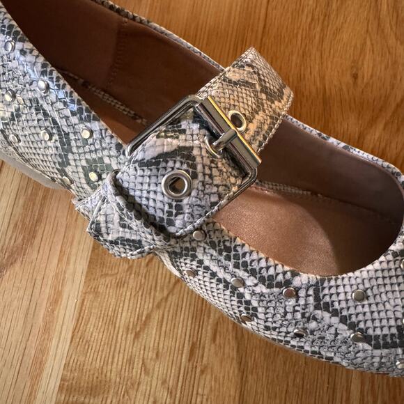 DV Dolce Vita Mellie Mary Jane Flats in "Exotic" Snakeskin Studs Size 7.5 - Picture 10 of 12